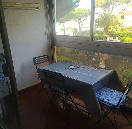 4 Couchages Avec Piscine D'ete Vue Port Апартаменты *